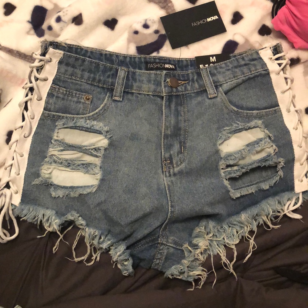 Fashion nova shorts